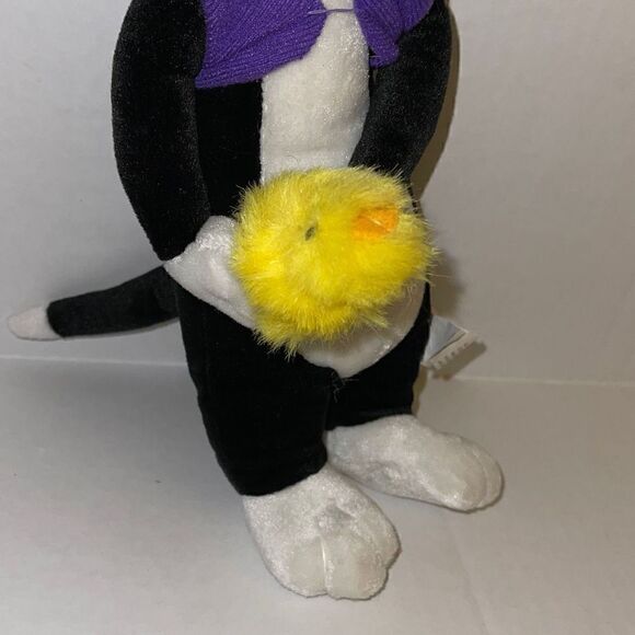 Vintage Looney Tunes 13” Slyvester the Cat Plush holding a baby chick NWT - Picture 7 of 12